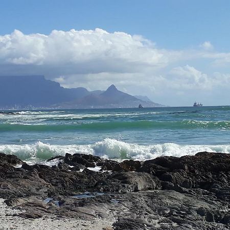 African Holiday Home In Table View Cape Town Eksteriør bilde