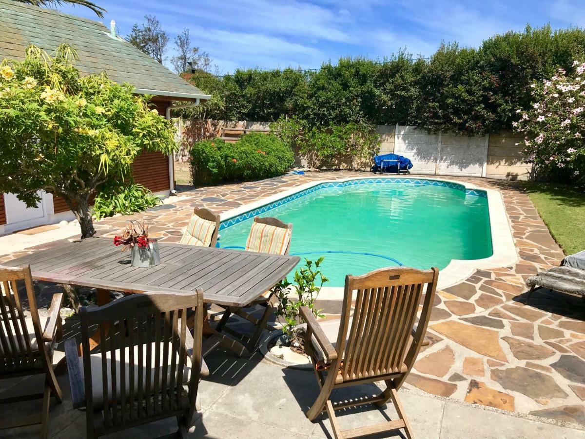 African Holiday Home In Table View Cape Town Eksteriør bilde