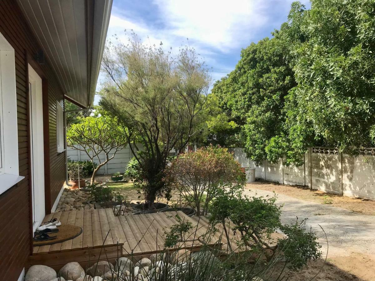 African Holiday Home In Table View Cape Town Eksteriør bilde